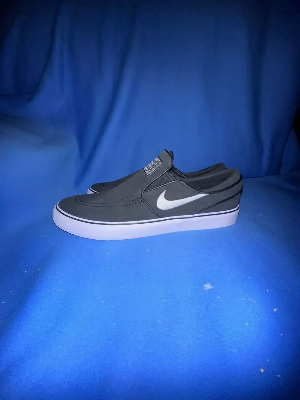 Reviews: SB Janoski+ Slip Skate Shoes. Nike men’s 7